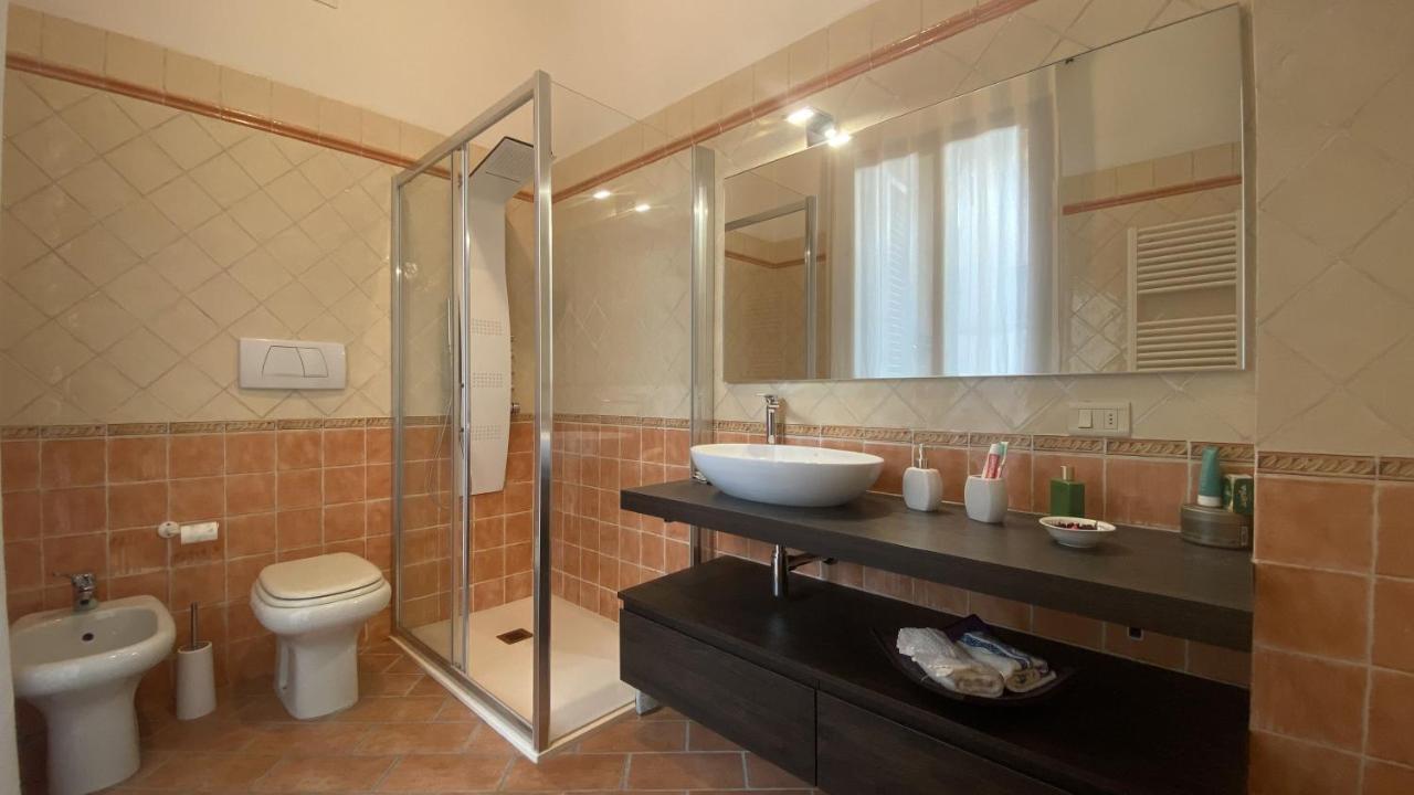 Indipendent Studio Apartment With Terrace - Parking Florencia Exterior foto