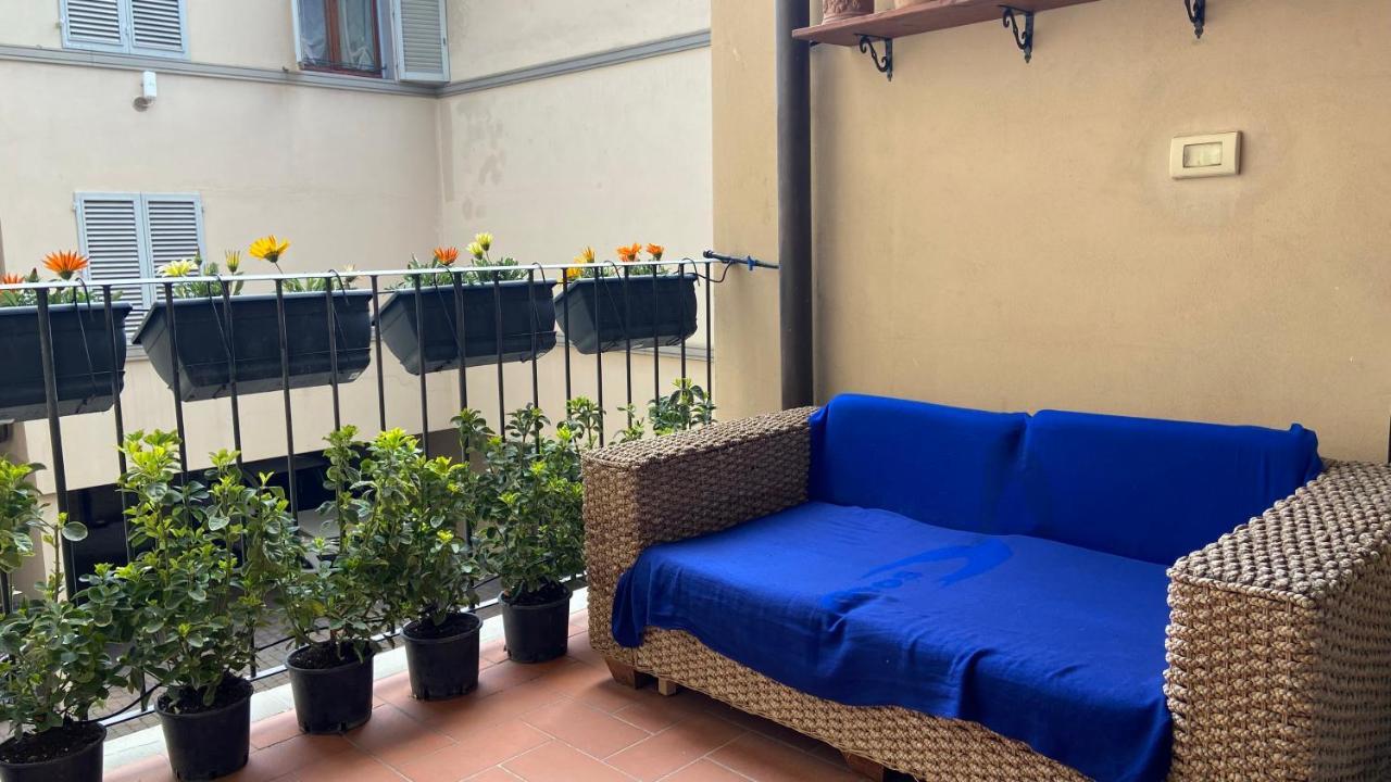 Indipendent Studio Apartment With Terrace - Parking Florencia Exterior foto