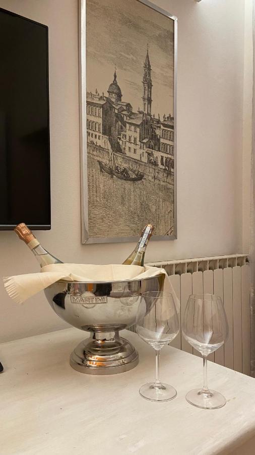 Indipendent Studio Apartment With Terrace - Parking Florencia Exterior foto
